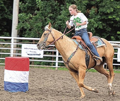 Halia Cappen – 27.64 sec – Purple – Champion Figure 8 Barrel Racing-Junior Division
