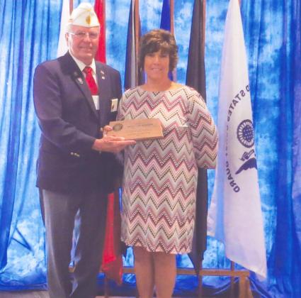 Pawnee City Teacher Recieves Award