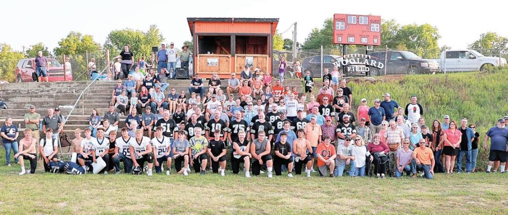 Crowd at Woolard Field in Table Rock