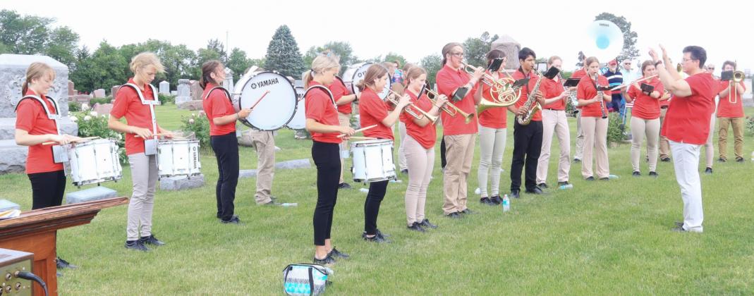 Windy day for Pawnee City Memorial Day service
