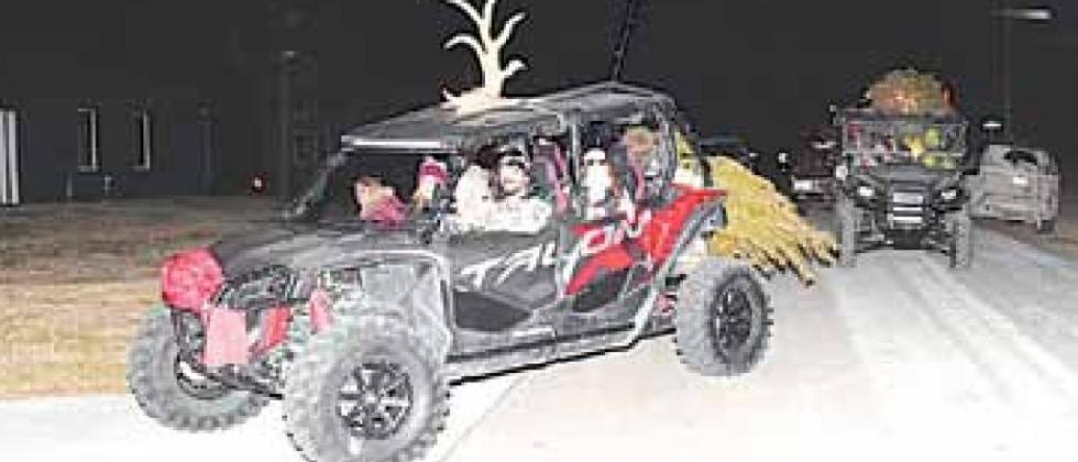 Santa Parade Dec. 22 lifts community spirits