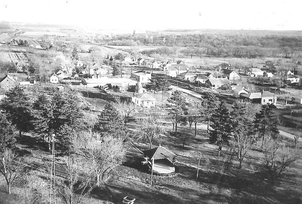 Above: The building in 1941; the second story of most of the building was removed after a 1930 fire. It was an amazing structure for a livery barn. Photo by Arvid “Mike” Blecha.