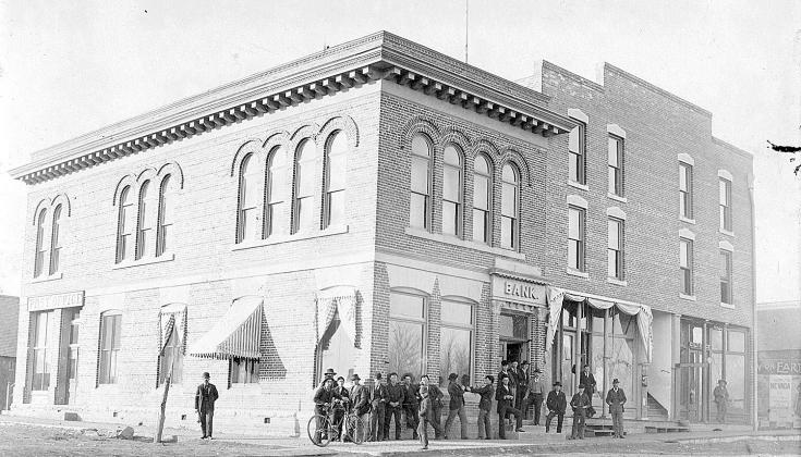 Below: The State Bank of Table Rock in 1893 the year after it was built. The post office was in the rear of the building, at left