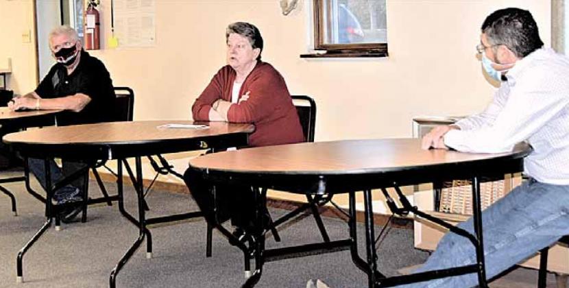 Bruce Haughton, Vickie Zelenka, and Donnie Fisher took part in the City Council Candidates Forum Friday. Ray Kappel/Republican