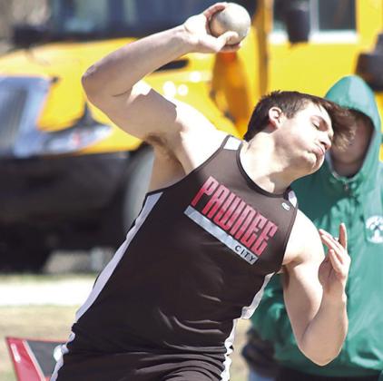 Track teams brave blustery day at JCC Invite