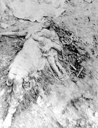 Photograph of sand sculpture on the banks of Taylor Branch, done by artist J. B. McCord in April 1921. This may be the best surviving image of McCord’s work. Photo Courtesy of the Table Rock Historical Society.
