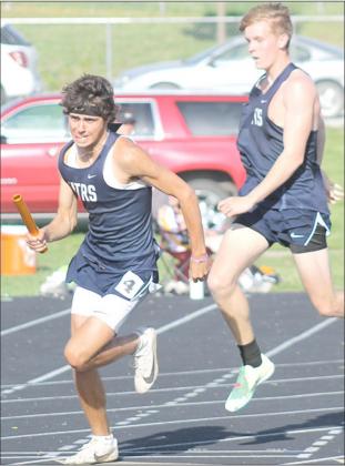 Things heat up at Class D-1 District Track Meet