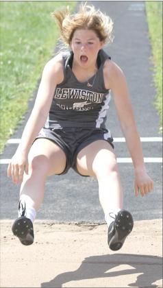 Things heat up at Class D-1 District Track Meet