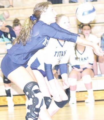 HTRS’ Ellie Schaardt passes the ball up to her setter in Tuesday’s game against Lewiston. Paula Jasa/Republican