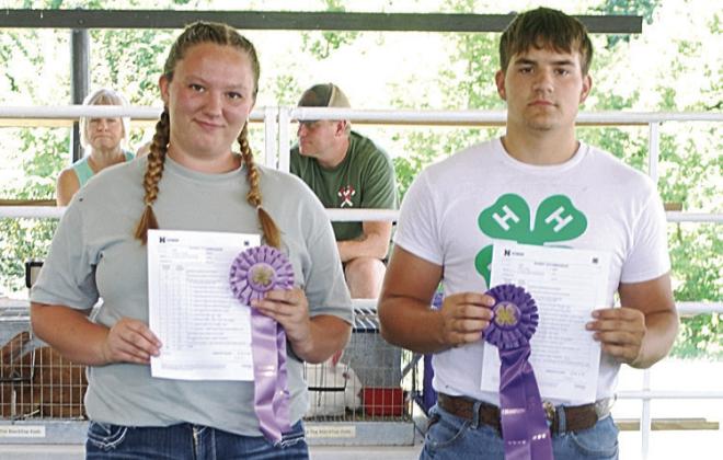 Dakota Andrews (L) Reserve Champion Senior Showmanship Dylan Layne (R), Champion Senior Showmanship.