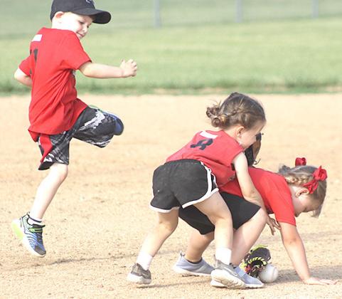 Pawnee City T-Ball and Coach Pitch Games