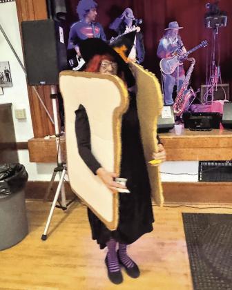 First Prize, Joyce Scholl as a Sand-Witch