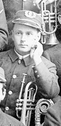 Above: Art Longwell, detail from a photo of the Table Rock Band, circa 1910