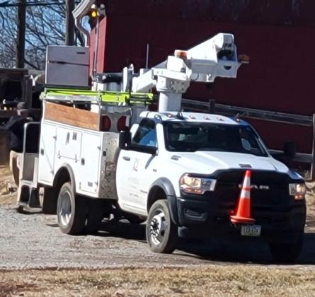 Photo by Sput Turnbull Win d s t ream Crews have been working in Pawnee County updating infrastructure and updating service.