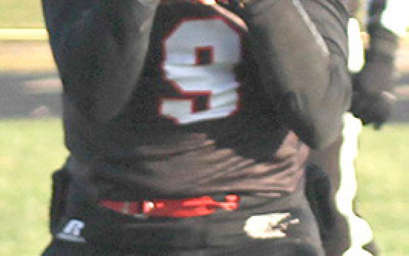 P.C.’s Jesse McLaughlin (#9) catches the PAT pass in the 1st quarter to put the Indians ahead 19-0. Paula Jasa/Republican