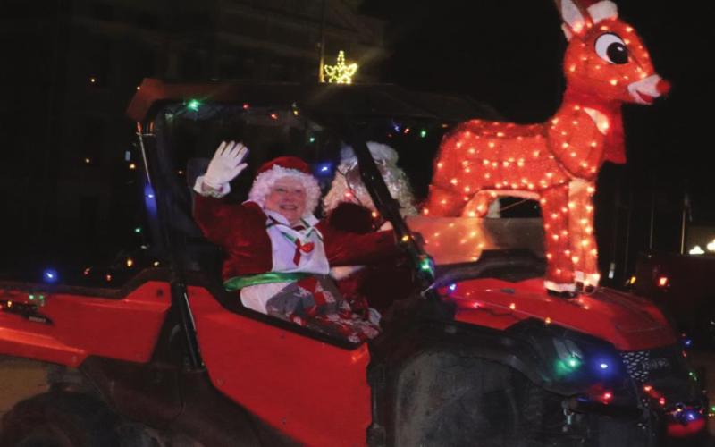 Santa Parade shows community spirit