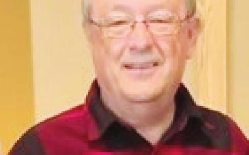 Pastor John States leads Church of Christ-Table Rock