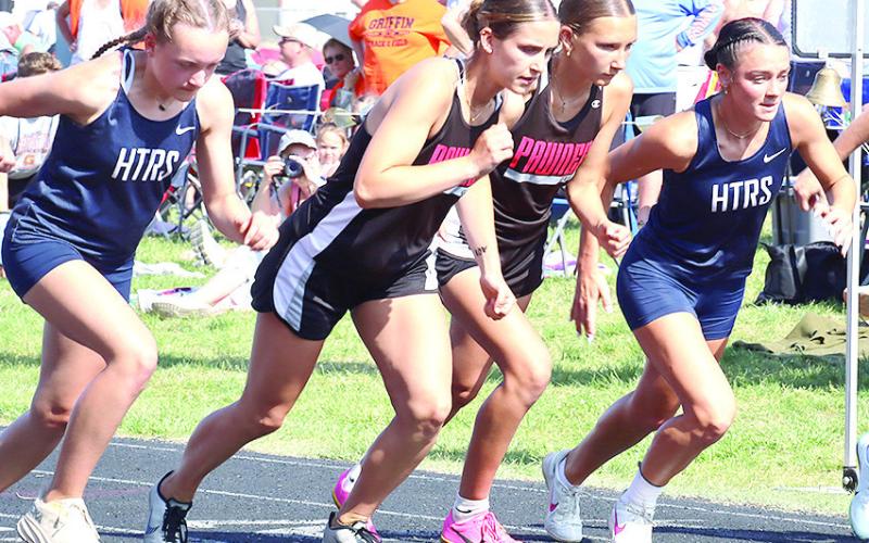 HTRS’ Lillian Bowen (right) jumps out in the 800 M. Run with teammate Grayson Sherman (far left) and Pawnee City’s (from right) Kinsley Benson and Logan Maloley. Jasa/Republican