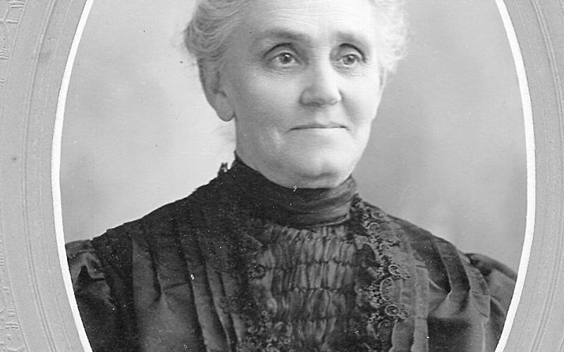 Fannie Giddings in her golden years. At age 90, a family member collected her memories into a booklet, and so we have this story. Fannie was 17 when she came. She remembered of her youth in Pennsylvania and New York, “There were lots of trees where we lived. I used to like to climb trees.”