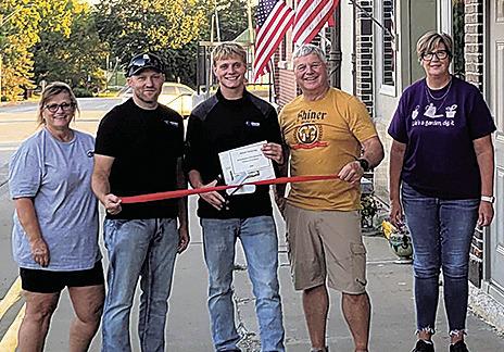 (Left to Right) Susan Eisenhauer, Jeremy Marteney, Trey Marteney, Mike Habegger, Susan Pope)