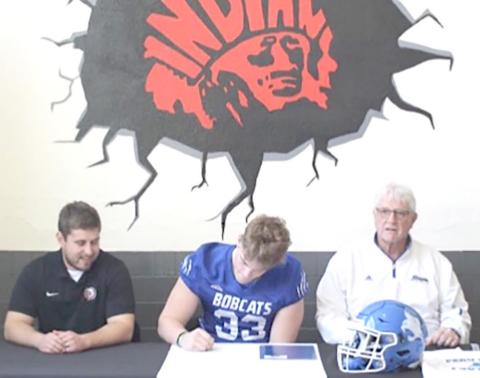 Simon Osborne signs with Peru State