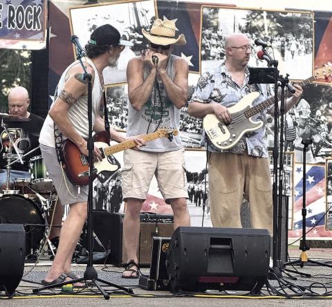 Summer Night Blues in Table Rock