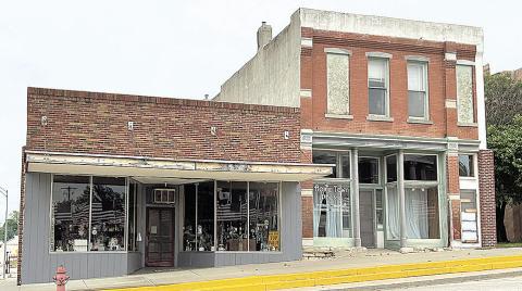 In Virgil’s youth, the building on the left was Langs Grocery and the building on the right was the Gamble Hardware store. Photo courtesy of Virgil Kent Olson
