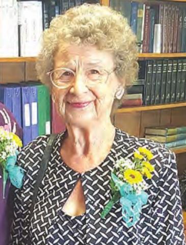 Evelyn H (Dobesh) Doeschot