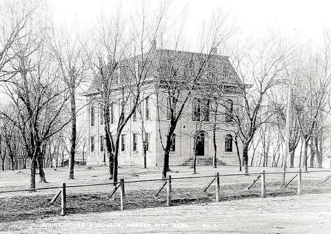 The courthouse which was stormed by vigilantes. It was built in 1868 and torn down in 1911 to make way for the present courthouse.