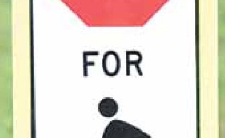 City puts up new crosswalk signs