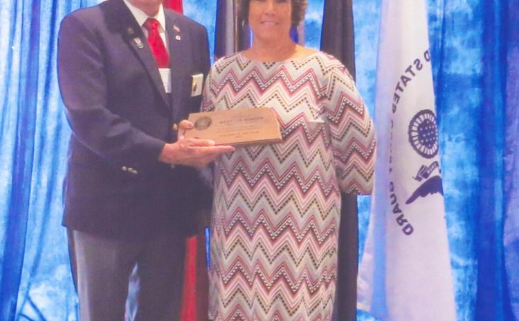 Pawnee City Teacher Recieves Award