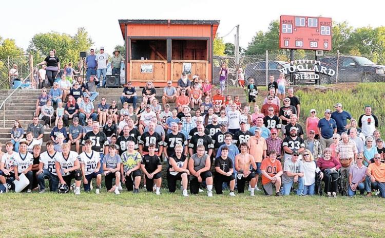 Crowd at Woolard Field in Table Rock