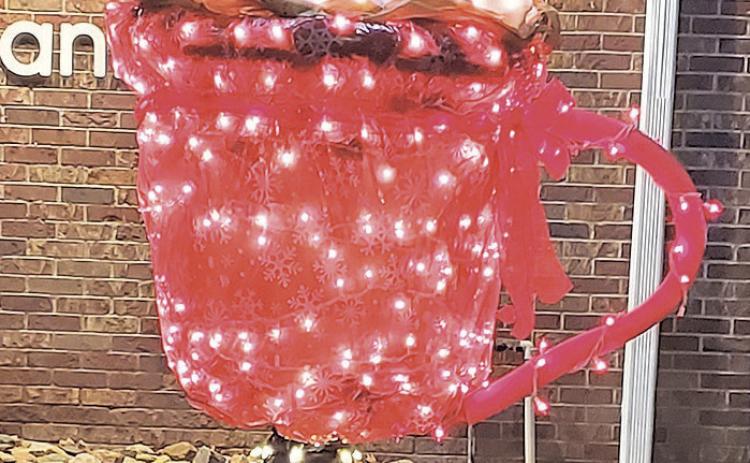 Chamber Lamp Post Decorating Winners