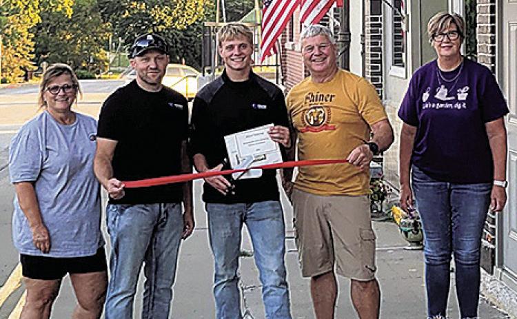 (Left to Right) Susan Eisenhauer, Jeremy Marteney, Trey Marteney, Mike Habegger, Susan Pope)