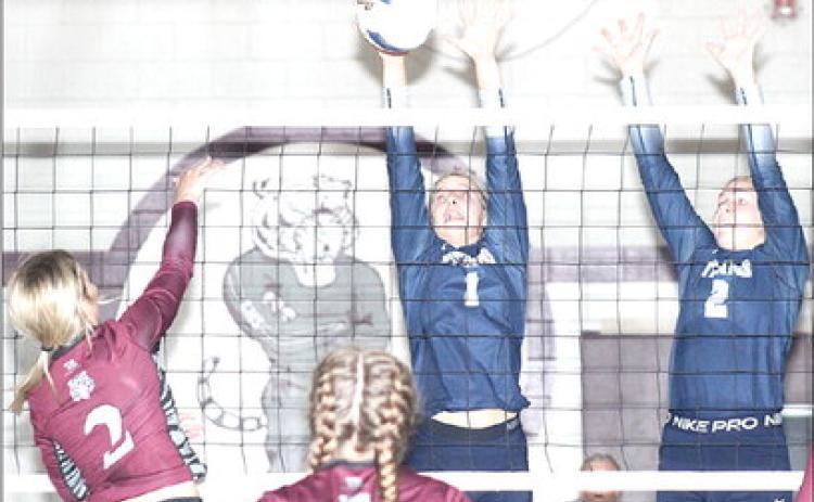 HTRS Lady Titans sweep Lewiston in 3 sets