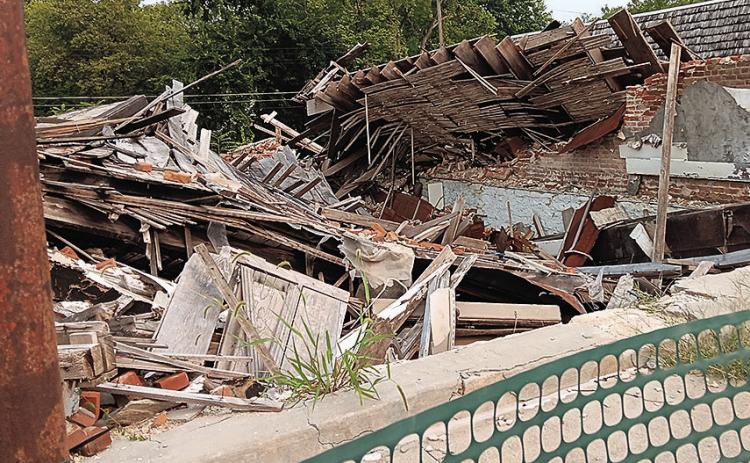 On April 1, 2025 a windstorm caused the final collapse of the building which stood between HealthFirst Pharmacy and the Union Bank on G Street in Pawnee City