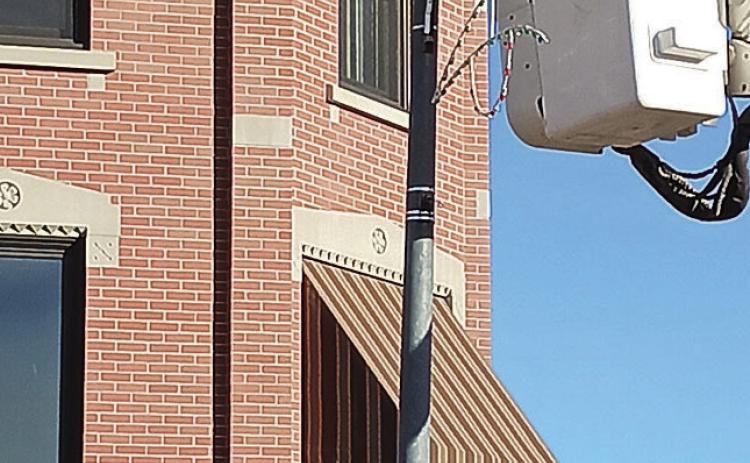 NPPD crew ws busy last Fridy Instaling Holiday Lights in Pawnee City. Just in time for the firts snow of the year.