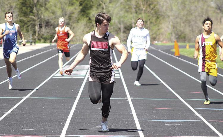 Tracksters brave blustery conditions at Mudecas