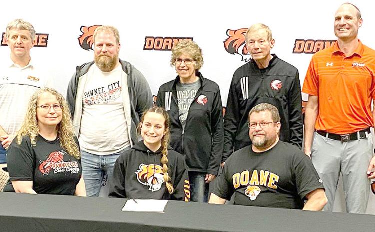 Emily and Madison Lytle sign with Doane Track
