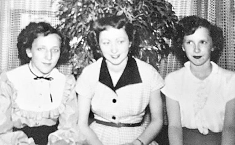 Mary (center) with her two sisters Kathryn Conradt (left) and Rosie Delisi (right)